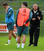 7 October 2013; Republic of Ireland interim manager Noel King right, with Darron Gibson, left, and Andy Reid during squad training ahead of their 2014 FIFA World Cup Qualifier, Group C, game against Germany on Friday. Republic of Ireland Squad Training, Gannon Park, Malahide, Co. Dublin. Picture credit: David Maher / SPORTSFILE