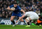 19 April 2025; Robbie Henshaw of Leinster in action against Nick Timoney of Ulster during the United Rugby Championship match between Leinster and Ulster at the Aviva Stadium in Dublin. Photo by Sam Barnes/Sportsfile