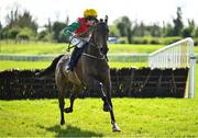 21 April 2025; Glen Kiln, with Cian Quirke up, on their way to winning the Fairyhouse Steel Handicap Hurdle on day three of the Fairyhouse Easter Festival at Fairyhouse Racecourse in Ratoath, Meath. Photo by David Fitzgerald/Sportsfile