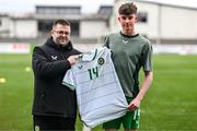 24 April 2025; Republic of Ireland head coach Derek O'Brien with James Morahan of Republic of Ireland before the Centenary Shield match between Republic of Ireland and England at Athlone Town Stadium in Lissywollen, Westmeath. Photo by Ben McShane/Sportsfile