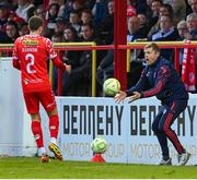 9 May 2025; Shelbourne manager Damien Duff and Sean Gannon during the SSE Airtricity Men's Premier Division match between Shelbourne and St Patrick's Athletic at Tolka Park in Dublin. Photo by Stephen McCarthy/Sportsfile