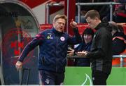 9 May 2025; Shelbourne manager Damien Duff remonstrates with fourth official Oliver Moran during the SSE Airtricity Men's Premier Division match between Shelbourne and St Patrick's Athletic at Tolka Park in Dublin. Photo by Stephen McCarthy/Sportsfile