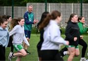 12 May 2025; Olympian Thomas Barr with students from St Laurence's Catholic National School during the Dare to Believe Olympic Schools Programme at St Laurence's Catholic National School in Kildare. Photo by David Fitzgerald/Sportsfile
