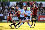 16 May 2025; Harry Wood of Shelbourne in action against Dawson Devoy of Bohemians during the SSE Airtricity Men's Premier Division match between Bohemians and Shelbourne at Dalymount Park in Dublin. Photo by Seb Daly/Sportsfile