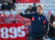 19 May 2025; Shelbourne manager Damien Duff before the SSE Airtricity Men's Premier Division match between Shelbourne and Drogheda United at Tolka Park in Dublin. Photo by Sam Barnes/Sportsfile