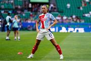 24 May 2025; Katie McCabe of Arsenal warms up before the UEFA Women's Champions League final match between Arsenal and Barcelona at Estádio José Alvalade in Lisbon, Portugal. Photo by Daniela Porcelli /Sportsfile
