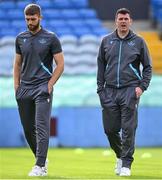 16 June 2025; Drogheda United manager Kevin Doherty, right, speaks with Conor Keeley before the SSE Airtricity Men's Premier Division match between Drogheda United and Shamrock Rovers at Sullivan & Lambe Park in Drogheda, Louth. Photo by Shauna Clinton/Sportsfile