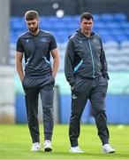 16 June 2025; Drogheda United manager Kevin Doherty, right, speaks with Conor Keeley before the SSE Airtricity Men's Premier Division match between Drogheda United and Shamrock Rovers at Sullivan & Lambe Park in Drogheda, Louth. Photo by Shauna Clinton/Sportsfile