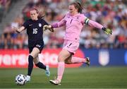 26 June 2025; Republic of Ireland goalkeeper Courtney Brosnan in action against Rose Lavelle of United States during the women's international friendly match between the USA and Republic of Ireland at Dick’s Sporting Goods Park in Commerce City, Colorado, USA. Photo by Stephen McCarthy/Sportsfile