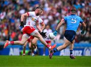 28 June 2025; Mattie Donnelly of Tyrone in action against Brian Howard of Dublin during the GAA Football All-Ireland Senior Championship quarter-final match between Dublin and Tyrone at Croke Park in Dublin. Photo by Ray McManus/Sportsfile