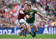 29 June 2025; Jordan Morris of Meath in action against Jack Glynn of Galway during the GAA Football All-Ireland Senior Championship quarter-final match between Meath and Galway at Croke Park in Dublin. Photo by Shauna Clinton/Sportsfile