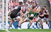 29 June 2025; Jordan Morris of Meath in action against Johnny McGrath of Galway during the GAA Football All-Ireland Senior Championship quarter-final match between Meath and Galway at Croke Park in Dublin. Photo by Shauna Clinton/Sportsfile