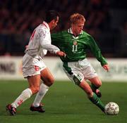 14 October 1998; Damien Duff of Republic of Ireland in action against David Carabott of Malta during the UEFA Euro 2000 Group 8 Qualifier between Republic of Ireland and Malta at Lansdowne Road in Dublin. Photo by David Maher/Sportsfile.