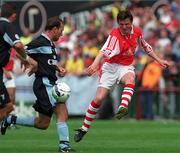 1 August 1998; Martin Russell of St Patrick's Athletic takes a shot at goal during the Carlsberg Trophy match between St Patrick's Athletic and Lazio at Lansdowne Road in Dublin. Photo by David Maher/ Sportsfile.