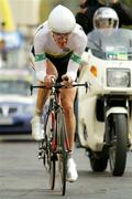 29 September 2004; Michael Rogers, Australia, on his way to win the Gold medal in the Elite Men's Individual Time Trial. World Road Cycling Championship, Bardolino, Verona, Italy. Picture credit; Gerry McManus / SPORTSFILE