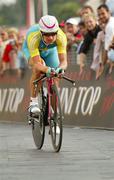 29 September 2004; Alexandre Vinokourov, kazakhstan, on his way to win the bronze medal in the Elite Men's Individual Time Trial. World Road Cycling Championship, Bardolino, Verona, Italy. Picture credit; Gerry McManus / SPORTSFILE
