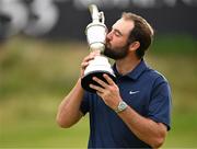 20 July 2025; Scottie Scheffler of USA celebrates with the Claret Jug after winning The 153rd Open Championship at Royal Portrush Golf Club in Portrush, Antrim. Photo by Ramsey Cardy/Sportsfile