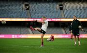 21 July 2025; Fin Smith and assistant coach Jonathan Sexton during a British & Irish Lions captain's run at Marvel Stadium in Melbourne, Australia. Photo by Brendan Moran/Sportsfile