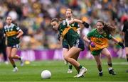 27 July 2025; Emily Kavanagh, St Colman's NS, Mucklagh, Offaly, representing Kerry, and Naoise O'Brien, Rathcormac NS, Sligo, representing Donegal, during the GAA INTO Cumann na mBunscol Respect Exhibition Go Games at the GAA Football All-Ireland Senior Championship final match between Kerry and Donegal at Croke Park in Dublin. Photo by Ramsey Cardy/Sportsfile