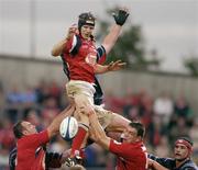 3 October 2004; Simon Easterby, Llanelli Scarlets, wins a lineout ball against Munster. Celtic League 2004-2005, Munster v Llanelli Scarlets, Thomond Park, Limerick. Picture credit; Brendan Moran / SPORTSFILE