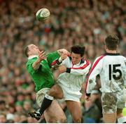21 January 1995; Keith Wood, Ireland, in action against England. Five Nations Rugby Championship, Ireland v England, Lansdowne Road, Dublin. Picture credit: Brendan Moran / SPORTSFILE