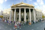 25 October 2004; Runners make their way past the GPO in O'Connell St. adidas Dublin City Marathon 2004. O'Connell St, Dublin. Picture credit; Brendan Moran / SPORTSFILE
