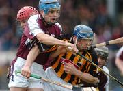 27 February 2005; Willie O'Dwyer, Kilkenny, in action against David Collins, Galway. Allianz National Hurling League, Division 1A, Kilkenny v Galway, Nowlan Park, Kilkenny. Picture credit; Pat Murphy / SPORTSFILE