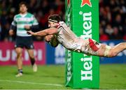7 December 2013; Sean Doyle, Ulster, dives over for his side's fifth try. Heineken Cup 2013/14, Pool 5, Round 3, Ulster v Treviso, Ravenhill Park, Belfast, Co. Antrim. Picture credit: Oliver McVeigh / SPORTSFILE