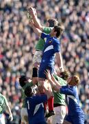 12 March 2005; Paul O'Connell, Ireland, wins a lineout from Fabien Pelous, France. RBS Six Nations Championship 2005, Ireland v France, Lansdowne Road, Dublin. Picture credit; Brendan Moran / SPORTSFILE