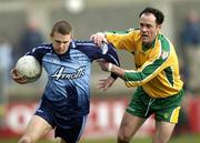 20 March 2005; Tomas Quinn, Dublin, in action against Damien Diver, Donegal. Allianz National Football League, Division 1A, Dublin v Donegal, Parnell Park, Dublin. Picture credit; Brian Lawless / SPORTSFILE