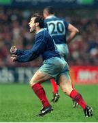 6 February 1999; Thomas Castaignede, France, celebrates after kicking the winning penalty. Five Nations Rugby Championship, Ireland v France, Lansdowne Road, Dublin. Picture credit: Brendan Moran / SPORTSFILE