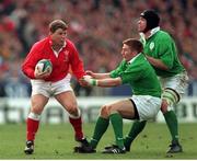 20 February 1999; Jonathan Bell and Andy Ward, Ireland, in action against Scott Gibbs, Wales. Five Nations Rugby Championship, Ireland v Wales, Wembley Stadium, London, England. Picture credit: Brendan Moran / SPORTSFILE