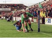 10 April 1999; Girvan Dempsey, Ireland, scores a try. International rugby friendly, Ireland v Italy, Lansdowne Road, Dublin. Picture credit: Brendan Moran / SPORTSFILE