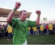 10 April 1999; Trevor Brennan, Ireland, celebrates victory against Italy. International rugby friendly, Ireland v Italy, Lansdowne Road, Dublin. Picture credit: Brendan Moran / SPORTSFILE