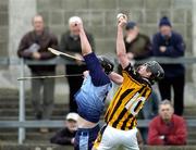 27 March 2005; Martin Comerford, Kilkenny, in action against Cathal Billings, Dublin. Allianz National Hurling League, Division 1A, Dublin v Kilkenny, Parnell Park, Dublin. Picture credit; Brian Lawless / SPORTSFILE