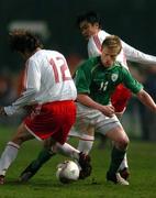 29 March 2005; Damien Duff, Republic of Ireland, in action against Qin Wei, left and Zhaniun Hu, China. International Friendly, Republic of Ireland v China, Lansdowne Road, Dublin Picture credit; David Maher / SPORTSFILE