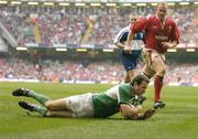 19 March 2005; Geordan Murphy, Ireland, scores his sides second try against Wales. RBS Six Nations Championship 2005, Wales v Ireland, Millennium Stadium, Cardiff, Wales. Picture credit; Brendan Moran / SPORTSFILE