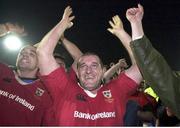 28 November 1999; Alan Quinlan, Munster, left, and Peter Clohessy celebrate victory over Saracens. Heineken European Cup, Saracens v Munster, Vicarage Road, Watford, London. Picture credit: Brendan Moran / SPORTSFILE