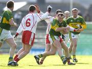 3 April 2005; Seamus Moynihan, Kerry, in action against Gavin Devlin (6) and Conor Gormely, Tyrone. Allianz National Football League, Division 1A, Kerry v Tyrone, Fitzgerald Stadium, Killarney, Co. Kerry. Picture credit; Brendan Moran / SPORTSFILE