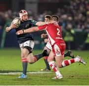 11 January 2014; Johne Murphy, Munster, is tackled by Darren Dawidiuk, Gloucester. Heineken Cup 2013/14, Pool 6, Round 5, Gloucester v Munster, Kingsholm, Gloucester, England. Picture credit: Matt Impey / SPORTSFILE
