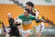 12 January 2014; Scott Delaney Offaly, in action against Colm Kehoe, Wexford. Bord na Mona O'Byrne Cup, Group A, Round 3, Offaly v Wexford, O'Connor Park, Tullamore, Co. Offaly. Picture credit: Barry Cregg / SPORTSFILE