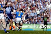 15 May 2005; A pigeon takes flight during the game. Bank Of Ireland Leinster Senior Football Championship, Dublin v Longford, Croke Park, Dublin. Picture credit; David Maher / SPORTSFILE