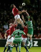 28 June 2005; Donnacha O'Callaghan, British and Irish Lions, collects possession at the restart against Manawatu. British and Irish Lions Tour to New Zealand 2005, Manawatu v British and Irish Lions, Arena Manawatu, Palmerston North, New Zealand. Picture credit; Brendan Moran / SPORTSFILE