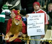 28 June 2005; British and Irish Lions fans make their feelings known about the injury to captain Brian O'Driscoll. British and Irish Lions Tour to New Zealand 2005, Manawatu v British and Irish Lions, Arena Manawatu, New Zealand, Palmerston North, New Zealand. Picture credit; Brendan Moran / SPORTSFILE