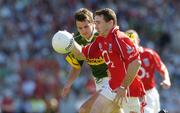 10 July 2005; Eoin Sexton, Cork, in action against Eoin Brosnan, Kerry. Bank of Ireland Munster Senior Football Championship Final, Cork v Kerry, Pairc Ui Chaoimh, Cork. Picture credit; Matt Browne / SPORTSFILE