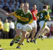10 July 2005; Seamus Moynihan, Kerry, in action against Cork. Bank of Ireland Munster Senior Football Championship Final, Cork v Kerry, Pairc Ui Chaoimh, Cork. Picture credit; Matt Browne / SPORTSFILE