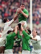 5 February 2000; Anthony Foley, Ireland, wins possession in a lineout. Six Nations Rugby International, England v Ireland, Twickenham, London, England. Picture credit: Brendan Moran / SPORTSFILE