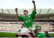 19 March 2000; Ireland's Brian O'Driscoll, celebrates victory over France. Six Nations Rugby International, France v Ireland, Stade de France, Paris, France. Picture credit: Matt Browne / SPORTSFILE