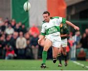 19 November 2000; Rob Henderson, Ireland. International friendly, Ireland v South Africa, Lansdowne Road, Dublin. Picture credit: Aoife Rice / SPORTSFILE
