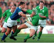 4 March 2000; Simon Easterby, Ireland, is tackled by Luca Martin, Italy. Six Nations Rugby International, Ireland v Italy, Lansdowne Road, Dublin. Picture credit: Matt Browne / SPORTSFILE